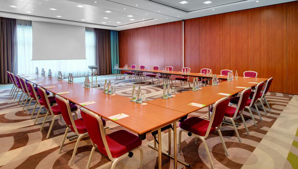 Courtyard By Marriott Zurich North Hotel Exterior photo