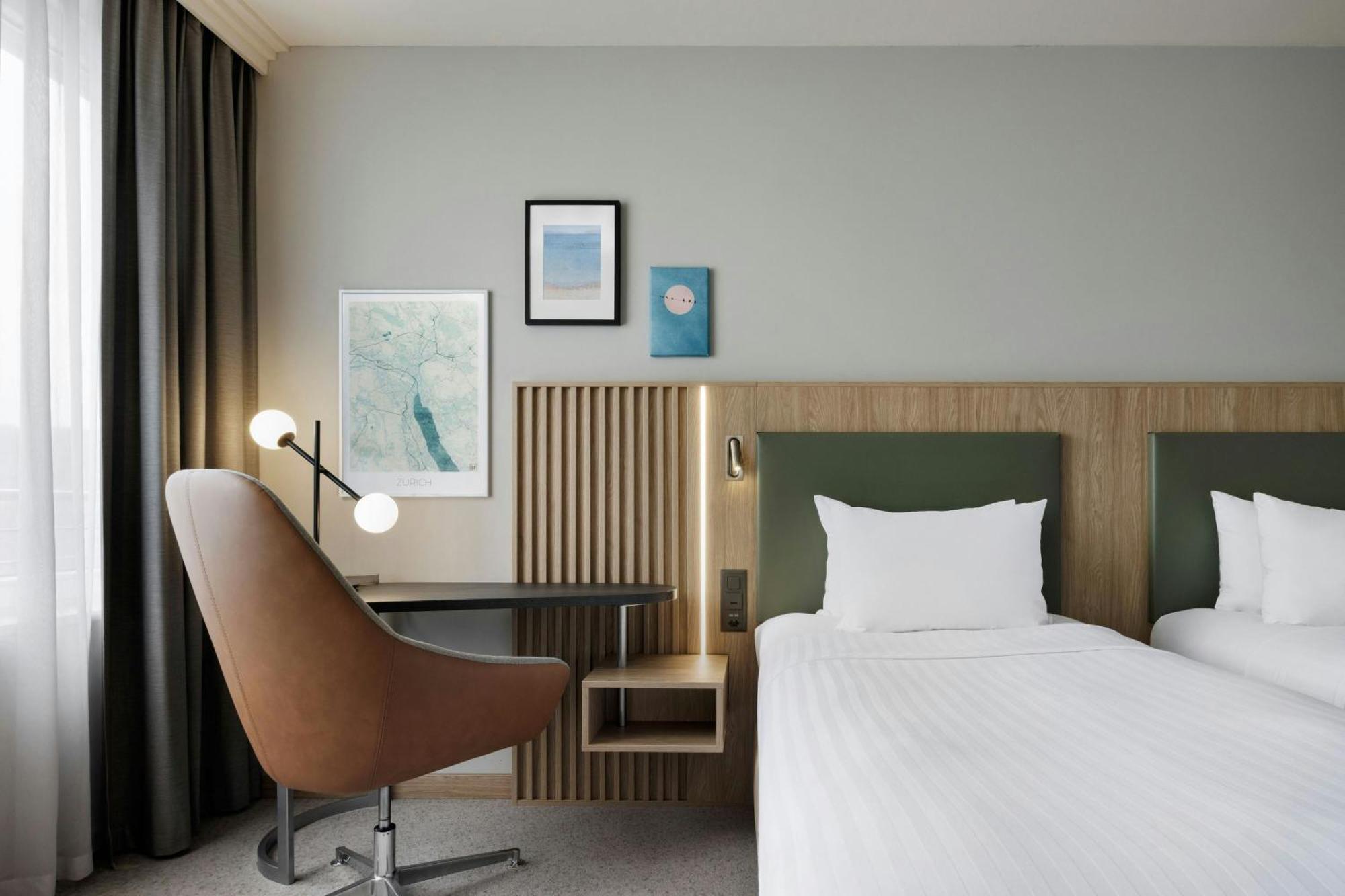 Courtyard By Marriott Zurich North Hotel Exterior photo