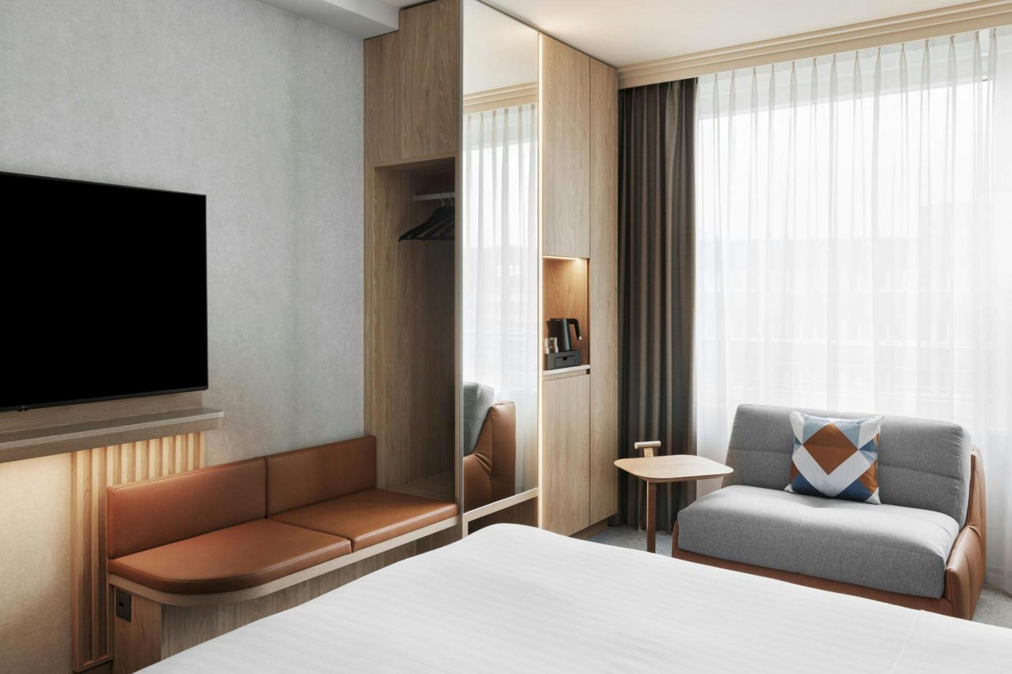 Courtyard By Marriott Zurich North Hotel Exterior photo