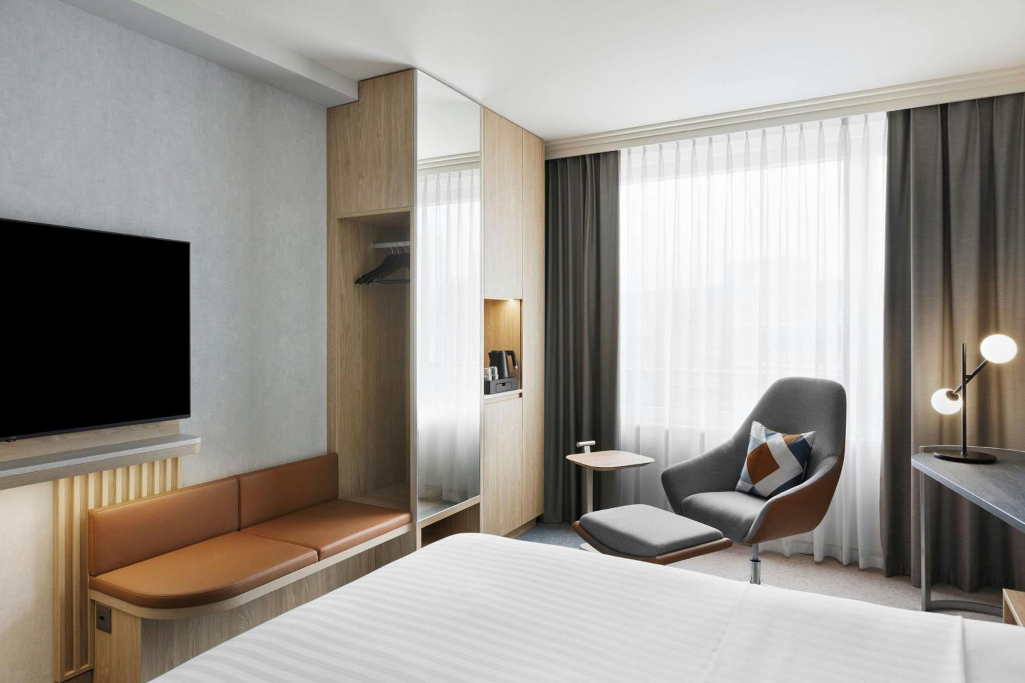 Courtyard By Marriott Zurich North Hotel Exterior photo