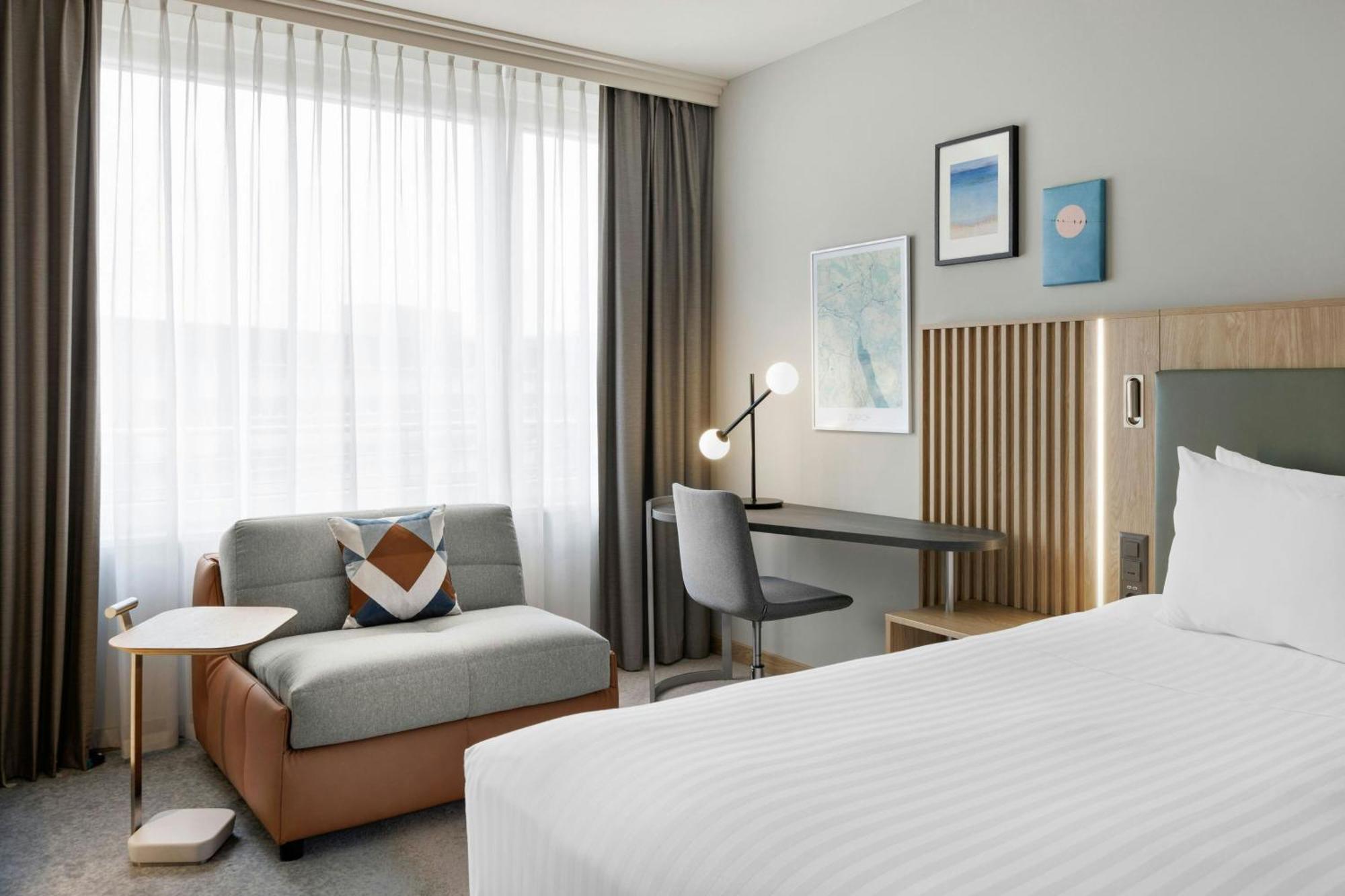 Courtyard By Marriott Zurich North Hotel Exterior photo