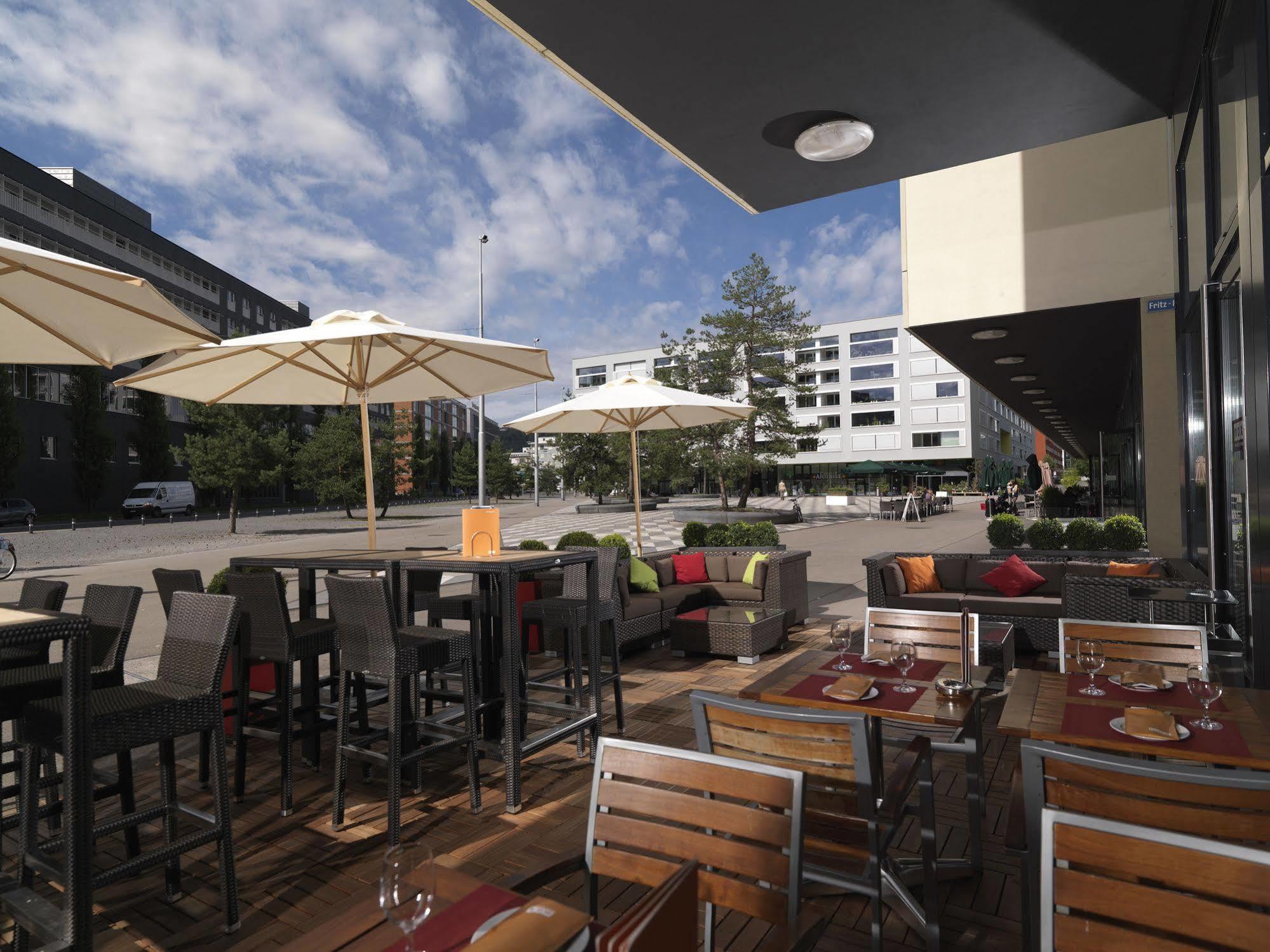 Courtyard By Marriott Zurich North Hotel Exterior photo